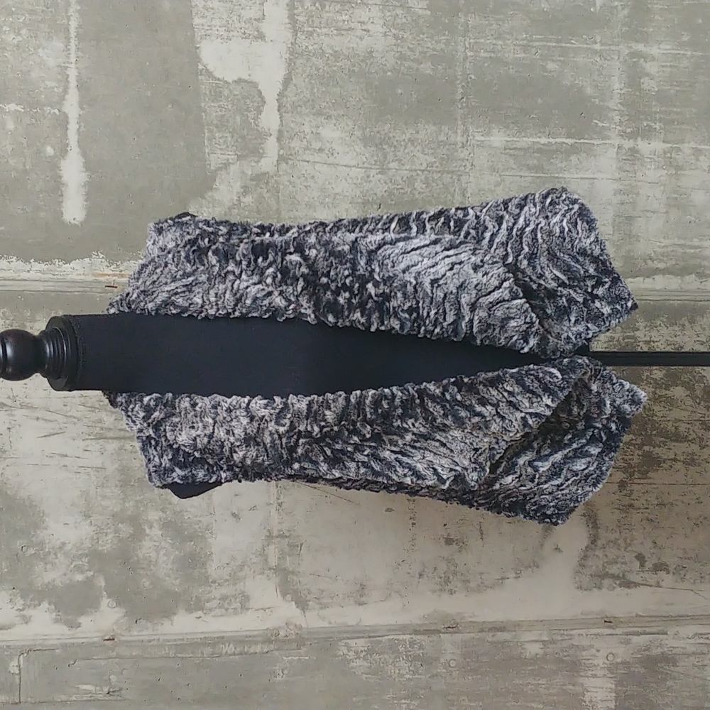 BKE faux fur vest